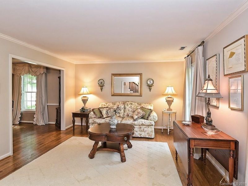 4267 Tottenham Rd, Charlotte, NC 28226