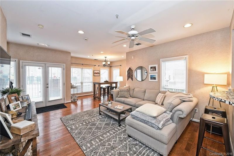 318 S Cedar St #D, Charlotte, NC 28202