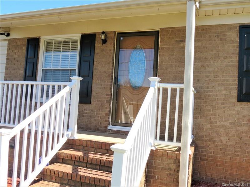 125 Crescent St, Kannapolis, NC 28081