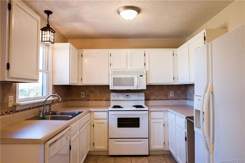 718 Winding Way Dr, Monroe, NC 28110