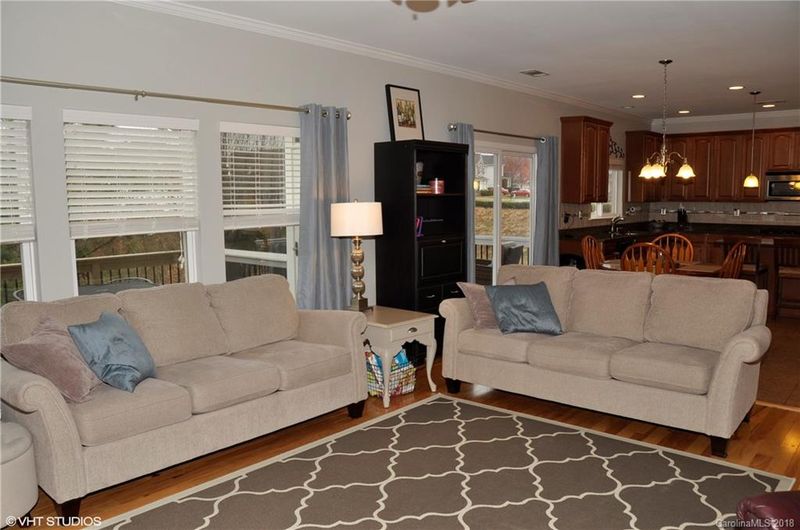 149 Silverspring Pl, Mooresville, NC 28117