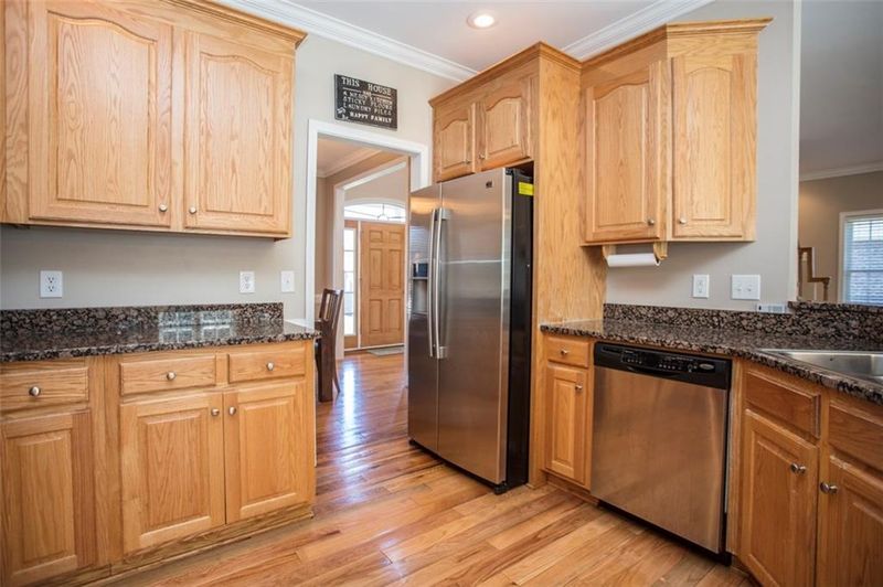 808 4th St NE, Conover, NC 28613