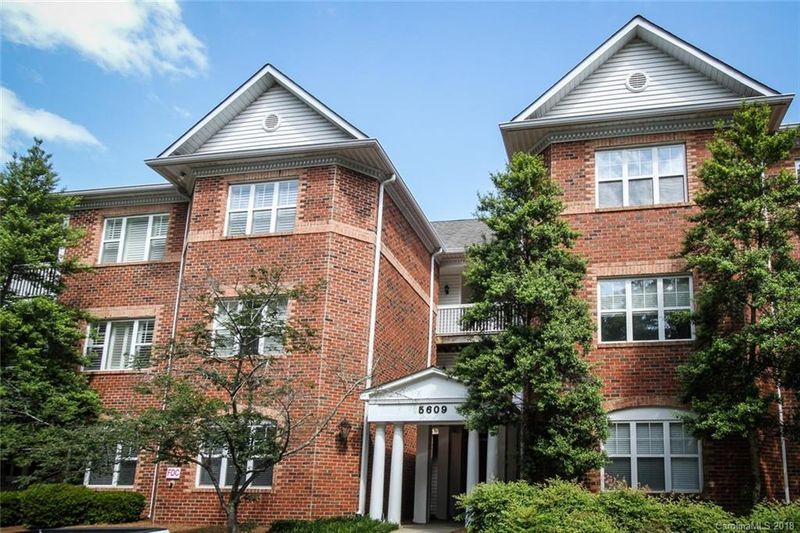 5609 Fairview Rd #6, Charlotte, NC 28209