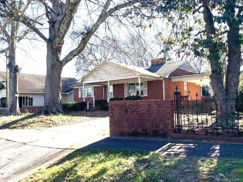 322 Cedar St, Lincolnton, NC 28092