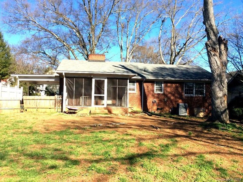 322 Cedar St, Lincolnton, NC 28092