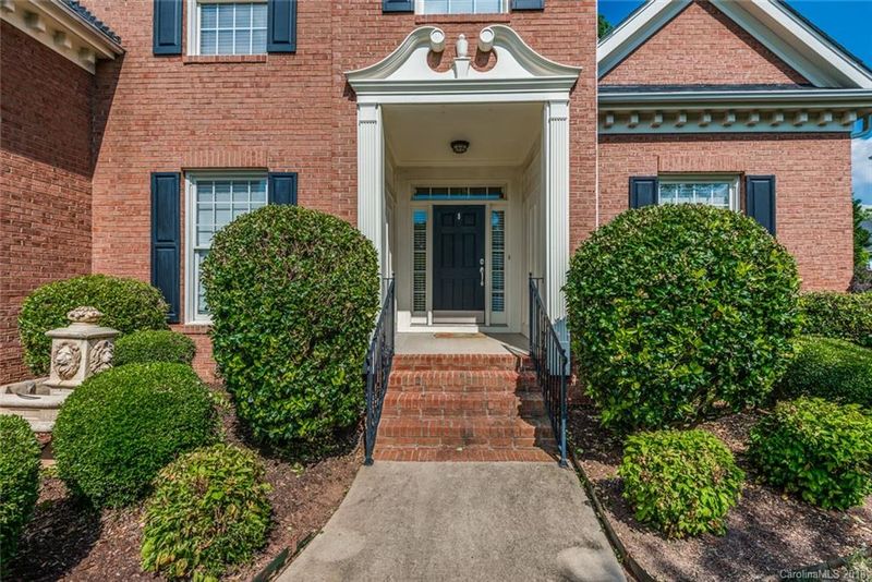 17015 Winged Oak Way, Davidson, NC 28036