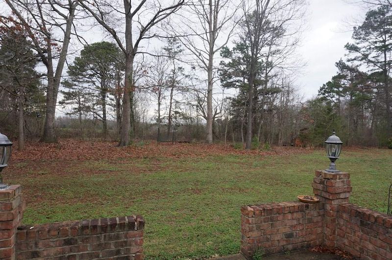 1887 Summerfield Cir, Conover, NC 28613
