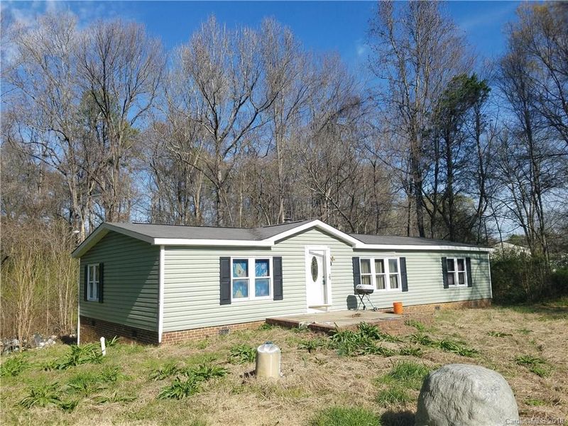 5275 Clearwater Lake Rd, Mount Holly, NC 28120