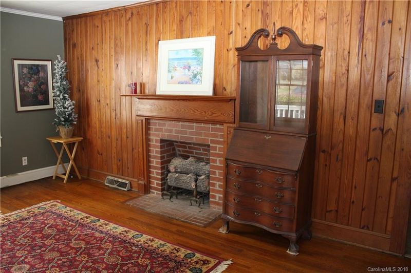 103 Elizabeth Ave, Clover, SC 29710