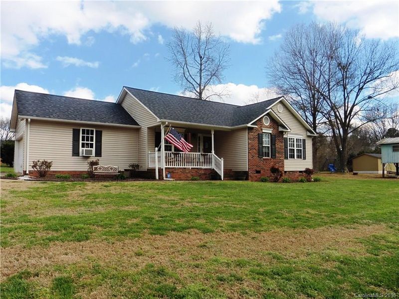 3166 Fox Den Cir, Iron Station, NC 28080