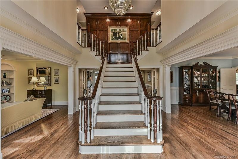 4017 Seminole Ct, Charlotte, NC 28210