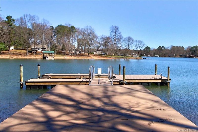 449 Stillwater Rd, Troutman, NC 28166
