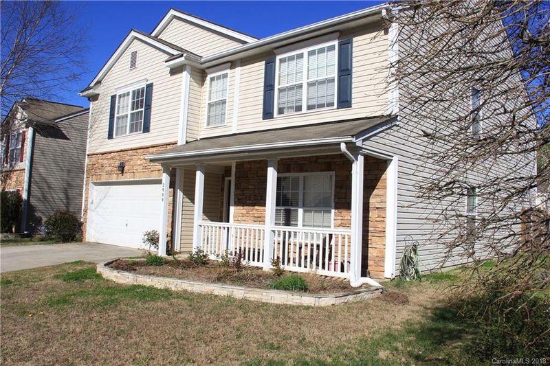 2900 Buckleigh Dr, Charlotte, NC 28215