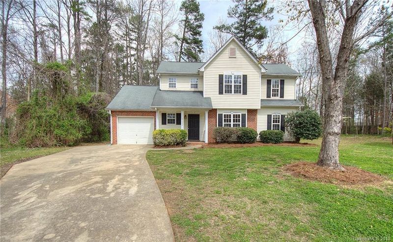 6602 Cedar Cliff Dr, Charlotte, NC 28216