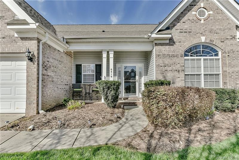 6419 Breckfield Ct, Charlotte, NC 28278