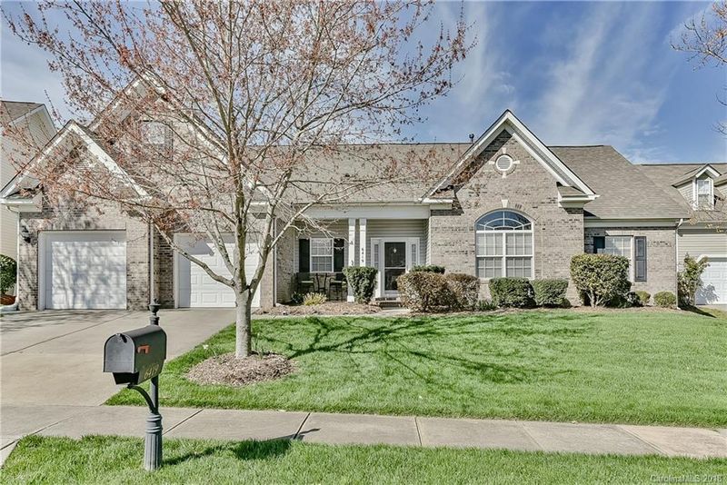 6419 Breckfield Ct, Charlotte, NC 28278