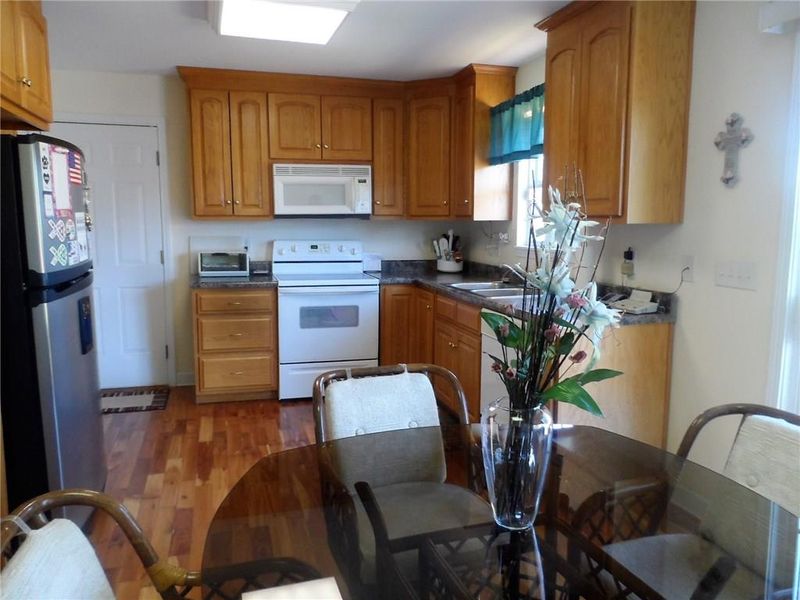 1748 Redberry Ln, Conover, NC 28613