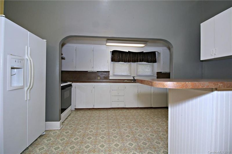 515 W 7th St, Kannapolis, NC 28081