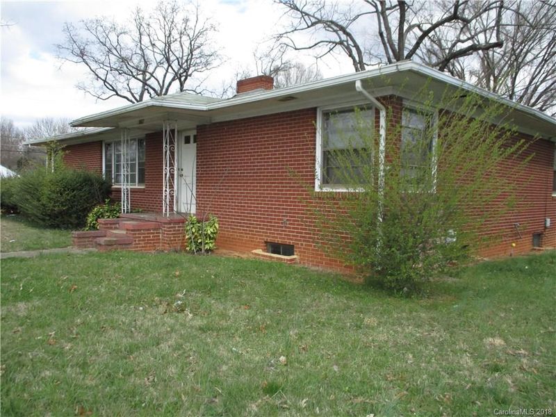 1107 Eastside Dr, Statesville, NC 28677