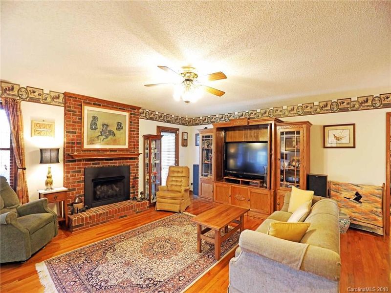 1722 Shoal Rd, Lincolnton, NC 28092