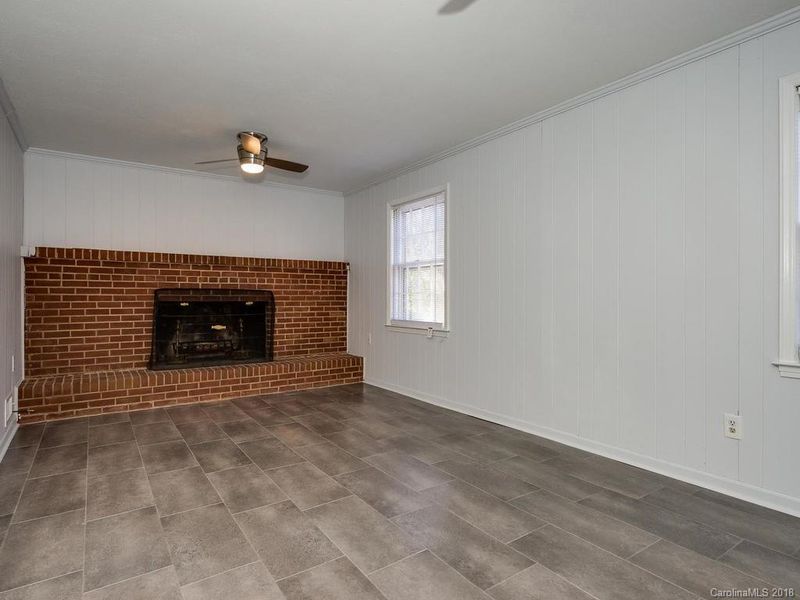 6811 Sunview Dr, Charlotte, NC 28210