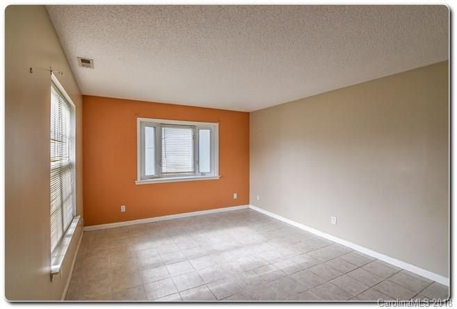 5111 Allen Rd E, Charlotte, NC 28269