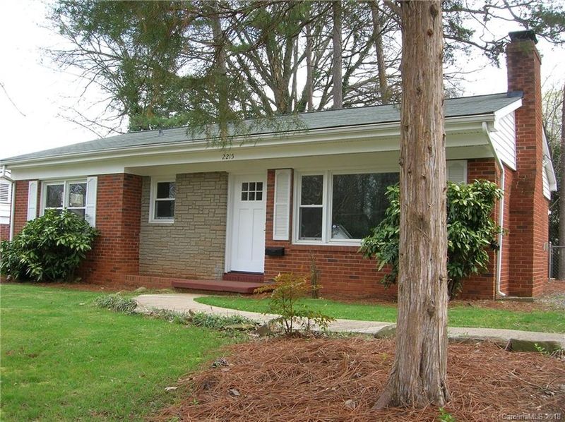 2215 Markham Ct, Charlotte, NC 28205