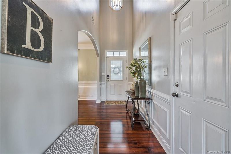 2226 Winding River Dr, Charlotte, NC 28214