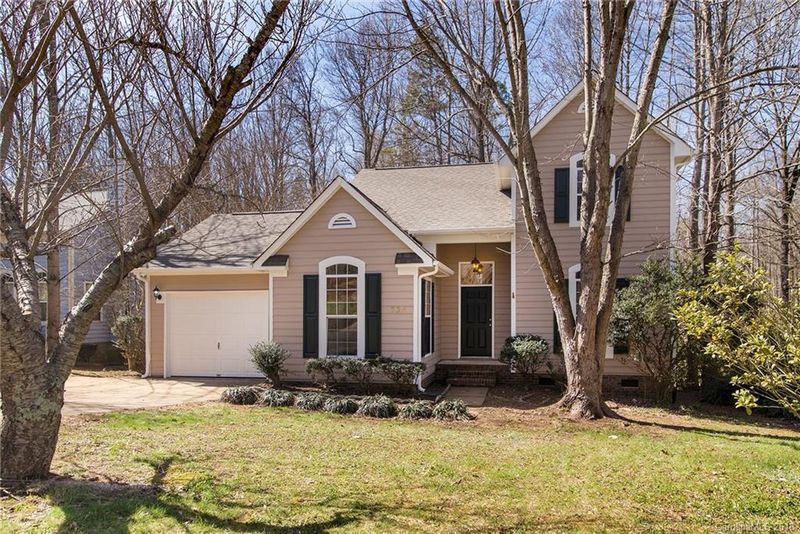 735 Foxborough Rd, Charlotte, NC 28213