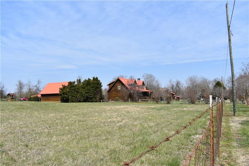 3665 Thrift Dr, Lincolnton, NC 28092