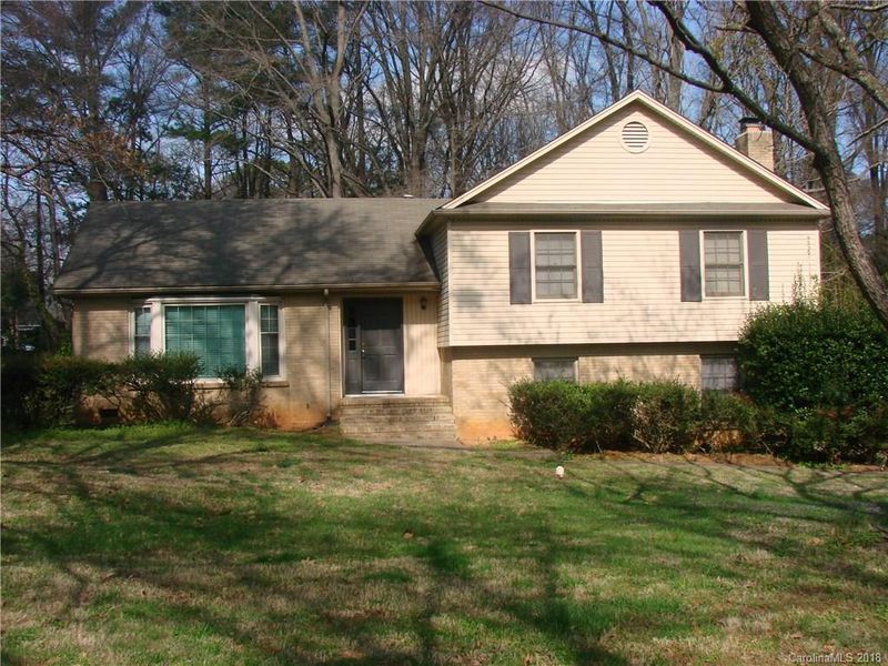 6001 Jester Ln, Charlotte, NC 28211