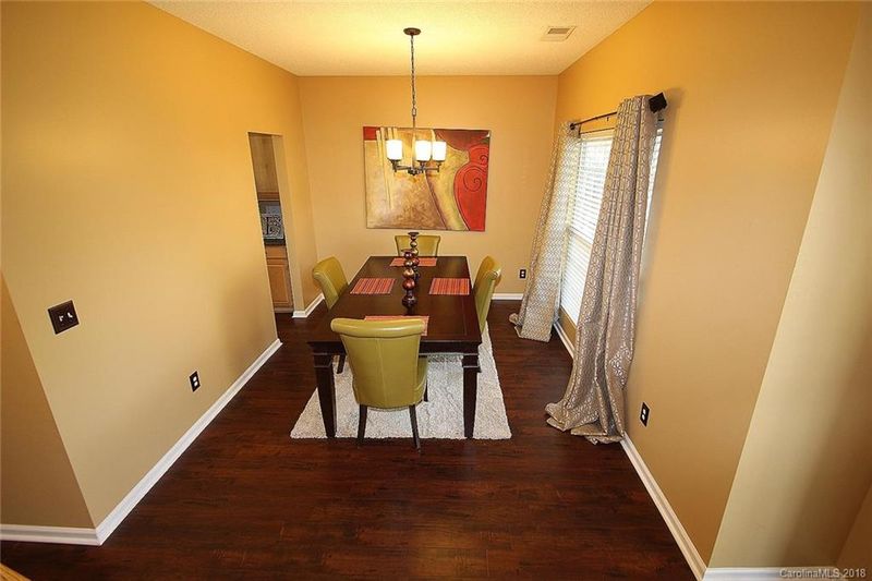 1125 Chalk Hill Ln, Charlotte, NC 28214