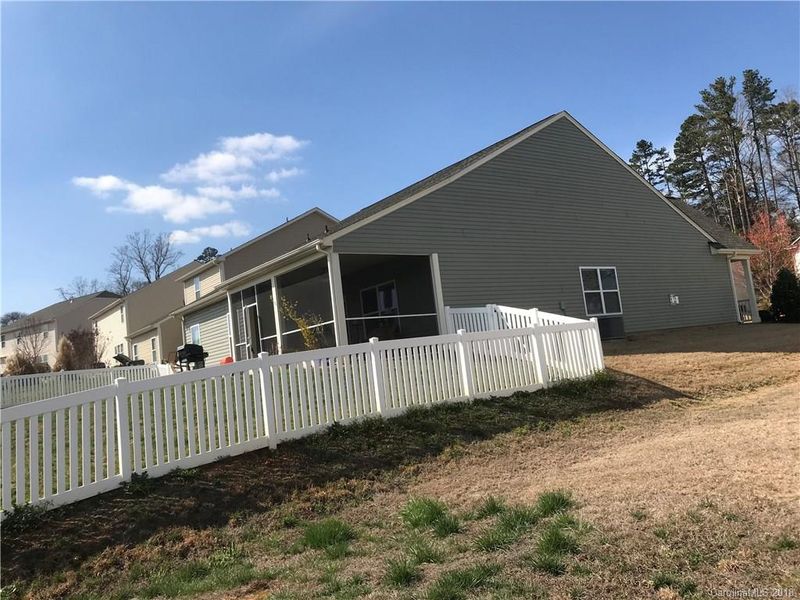 105 Isabella Ct, Mount Holly, NC 28120
