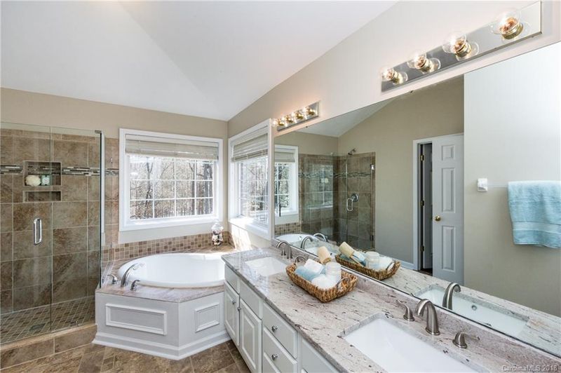 4316 Tranquillity Dr, Charlotte, NC 28216