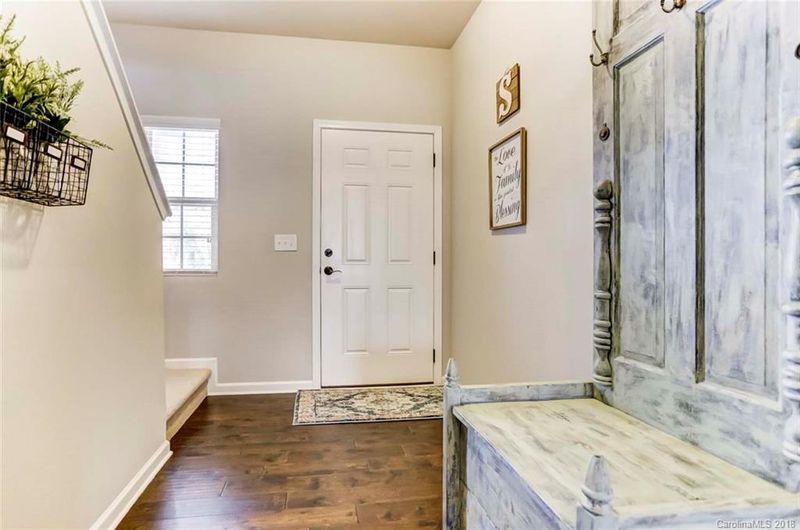 3313 Silver Stream Rd, Charlotte, NC 28226