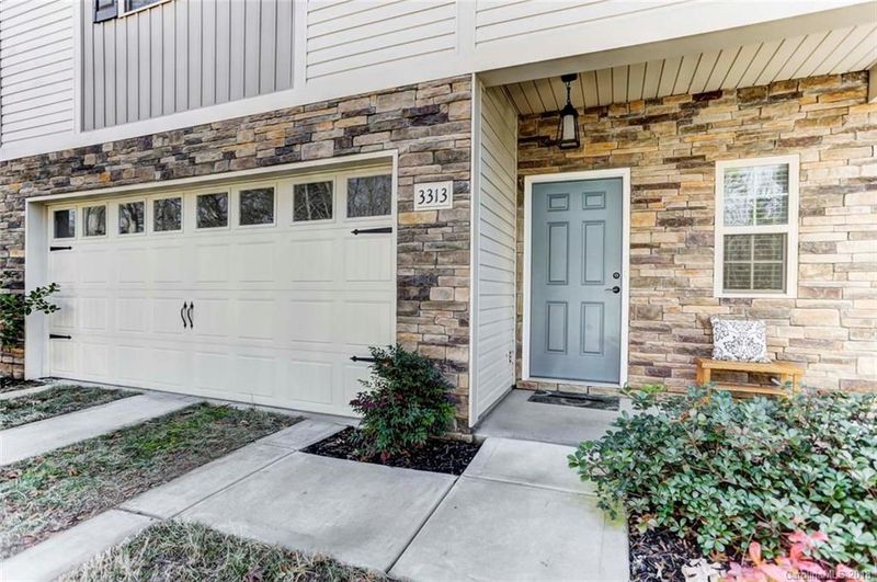 3313 Silver Stream Rd, Charlotte, NC 28226