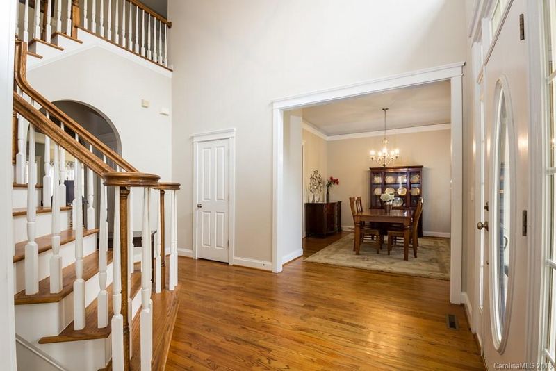 1892 Chestnut Hill Dr, Tega Cay, SC 29708
