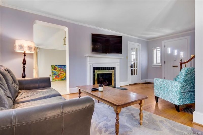 3925 Selwyn Ave, Charlotte, NC 28209