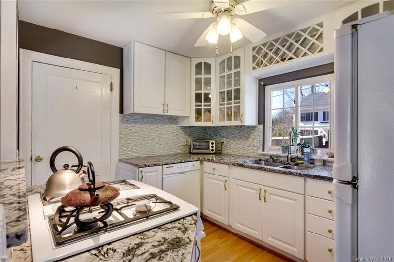 3925 Selwyn Ave, Charlotte, NC 28209