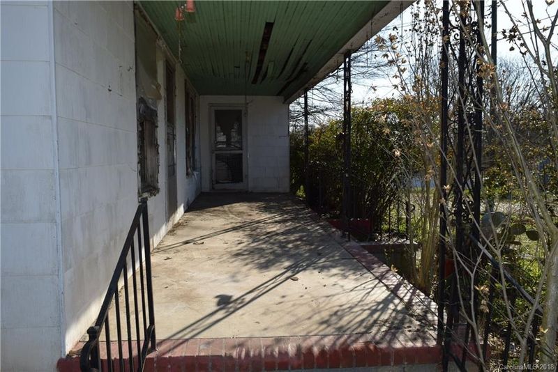 1006 E Mauney Ave, Gastonia, NC 28054