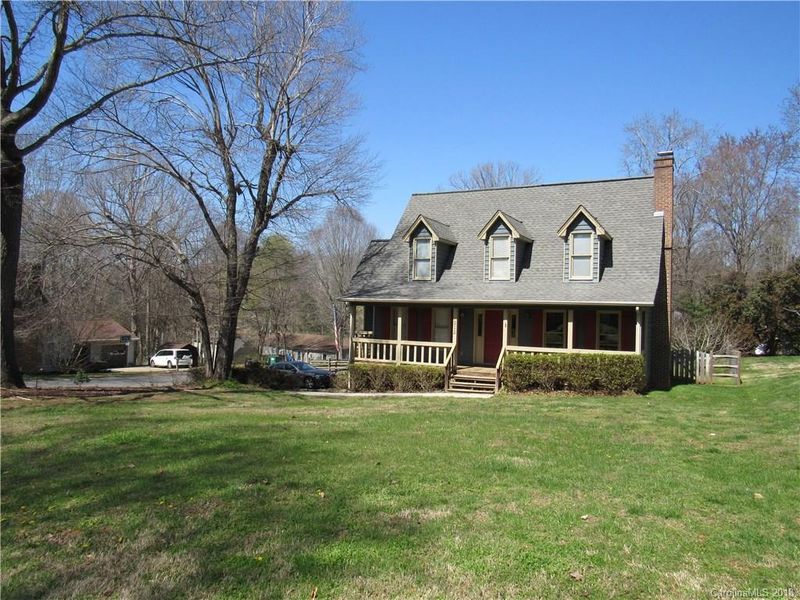 212 Treeline Dr, Belmont, NC 28012