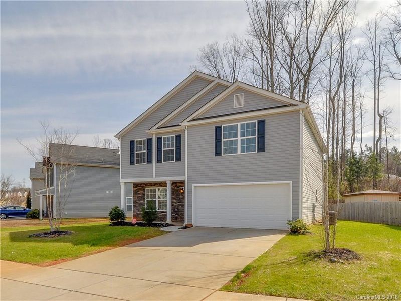 9831 Eagle Feathers Dr, Charlotte, NC 28214