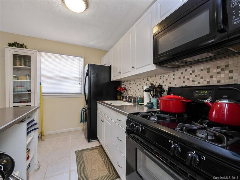 601 Park Ter, Gastonia, NC 28054