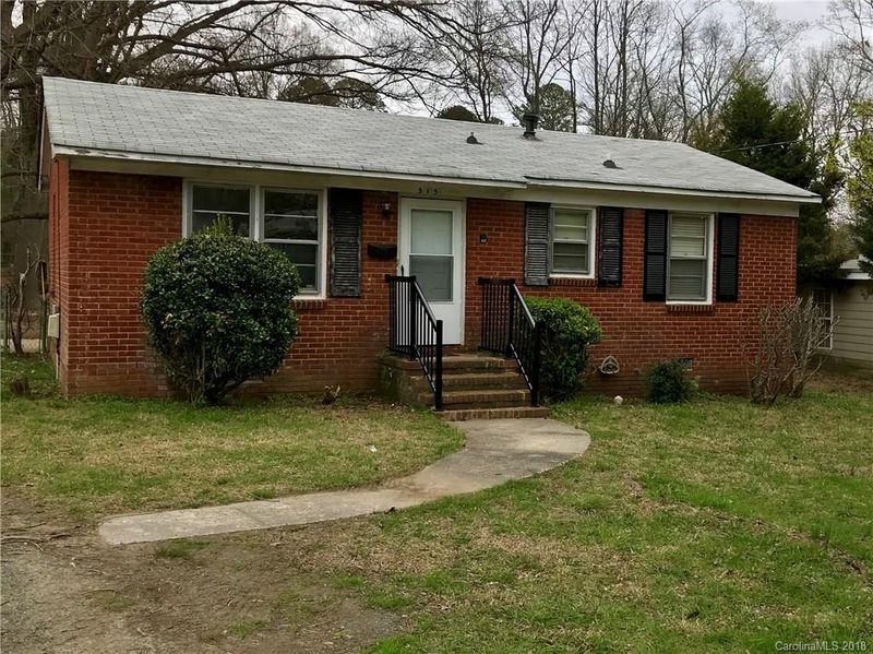 515 Wellingford St, Charlotte, NC 28213