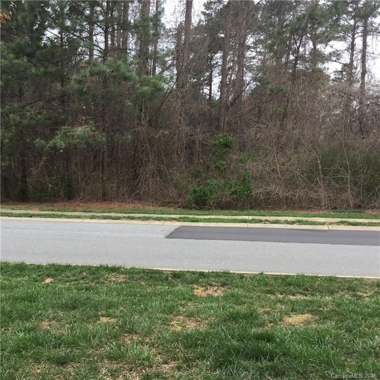 126 Old Post Rd #13, Mooresville, NC 28117