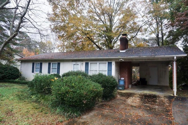 1133 Hefner Dr, Conover, NC 28613
