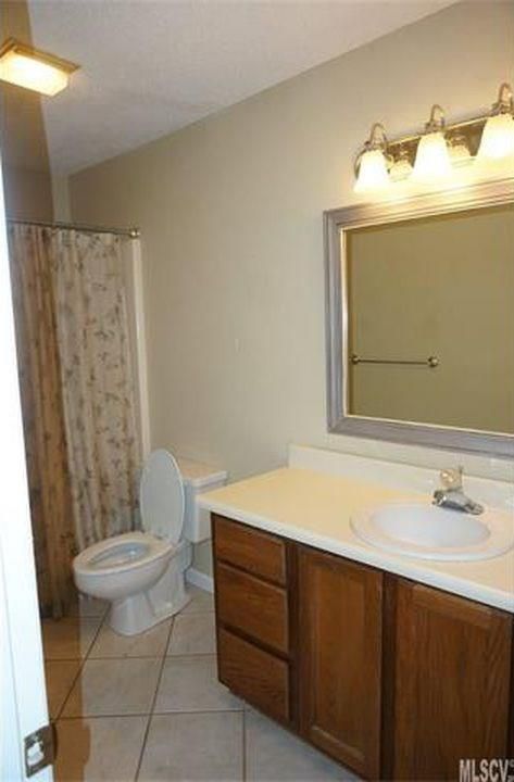 2221 6th St NW, Hickory, NC 28601