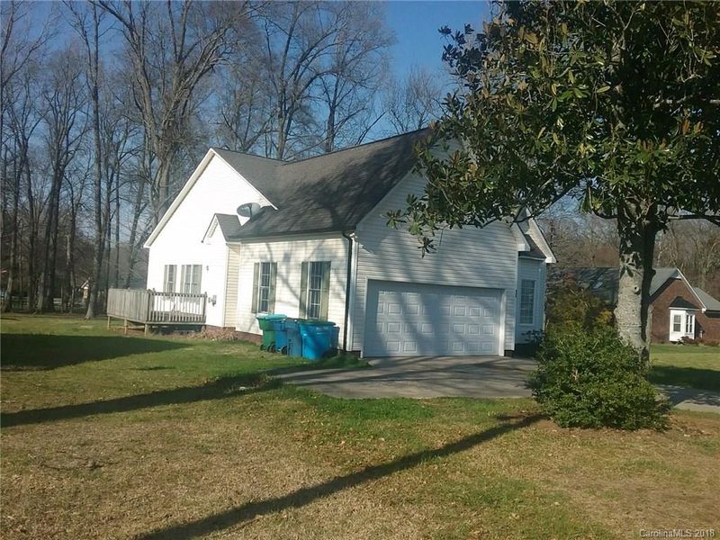 423 Parallel Dr, Harrisburg, NC 28075