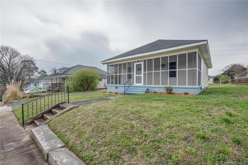 29 Burlington Ave, Gastonia, NC 28054