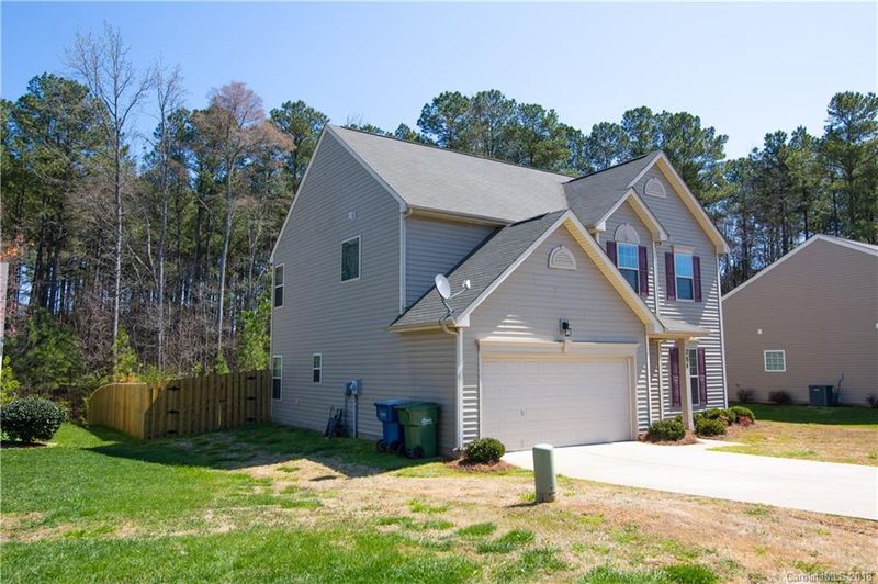 204 Augustus Ln, Mount Holly, NC 28120